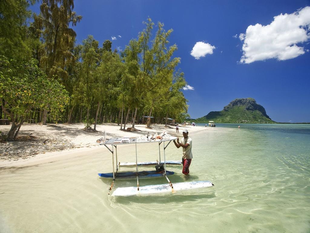 Happy Days Guest House Le Morne Dış mekan fotoğraf